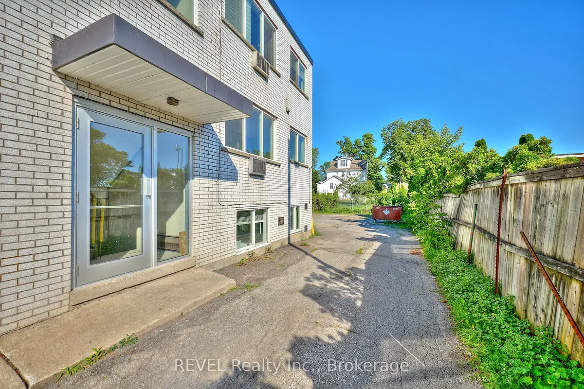 3865 Front Street, ON L2G 6G3