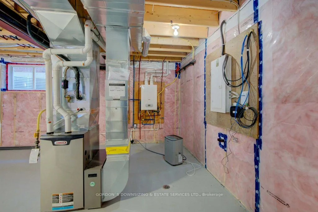 88 Glenview Crescent, ON K8P 0G1