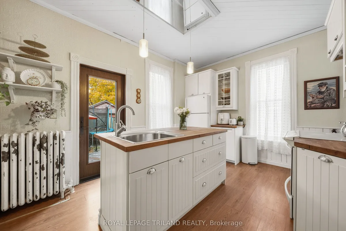 34 Gladstone Avenue, ON N5R 2L4