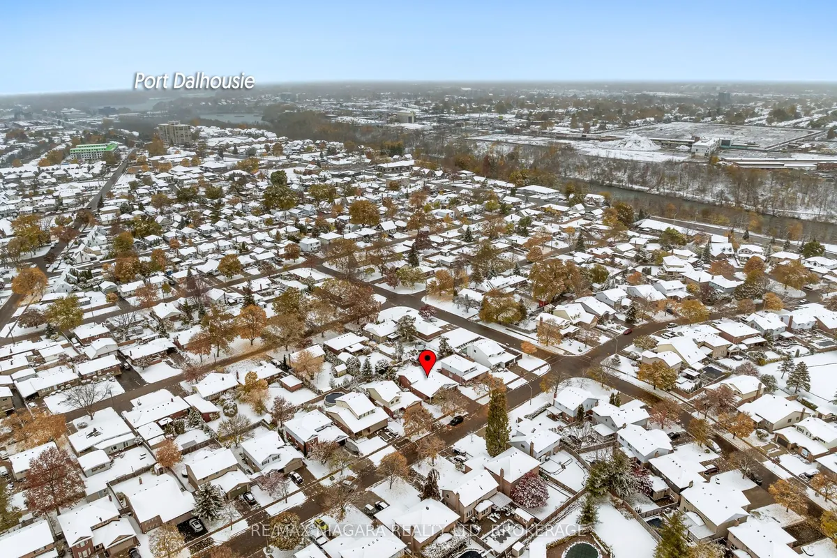 22 Michelle Drive, ON L2S 3G7