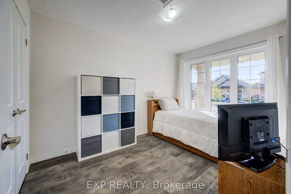 42 Finoro Crescent, ON N3B 0C3