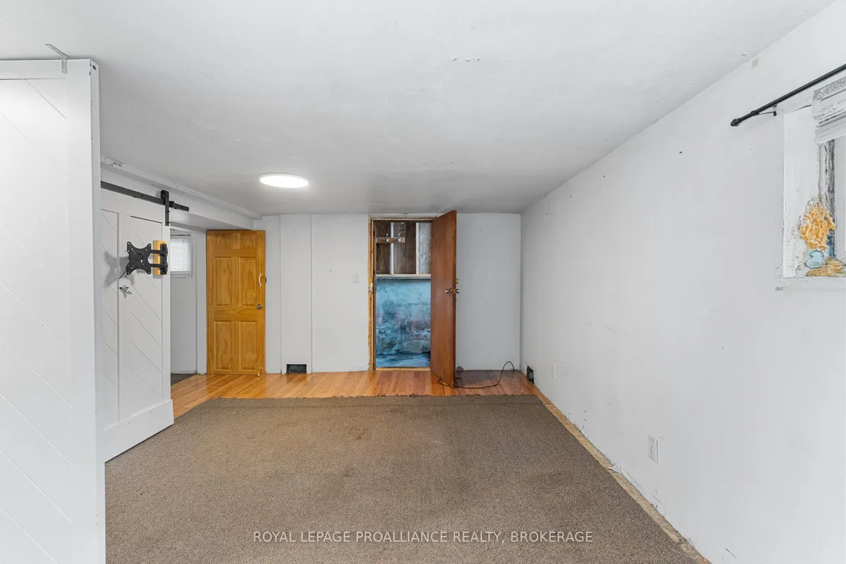 545 Macdonnell Street, ON K7K 4W8