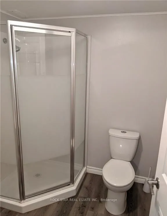 34 PRESTON Place, ON L3C 3K3