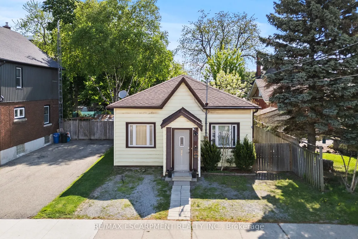 4774 Saint Clair Avenue, ON L2E 3T1