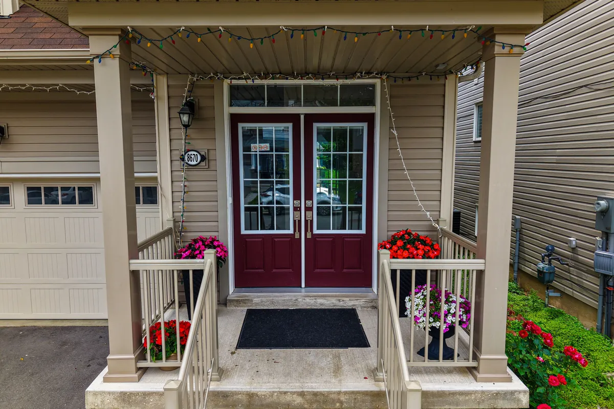 8670 Chickory Trail, ON L2H 3S5