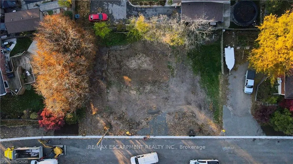 31 Inverness Street, ON N3W 1B2