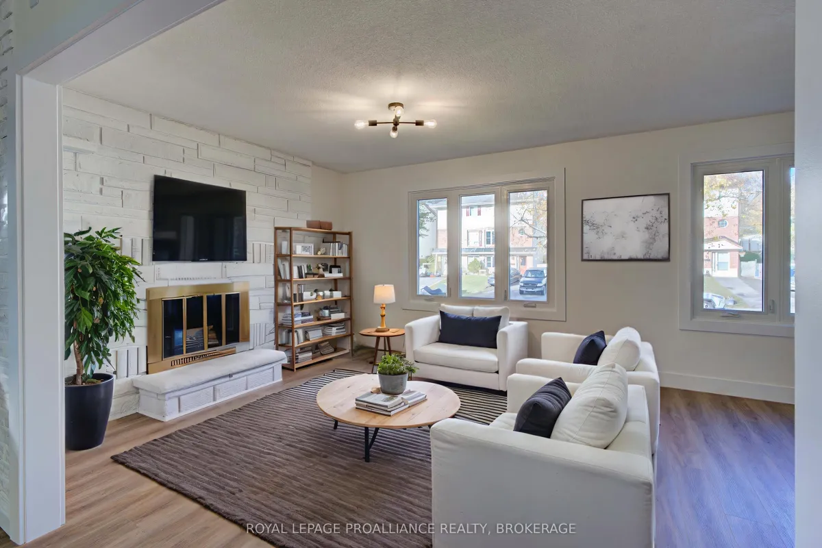 84 Joyce Street, ON K7K 6A7