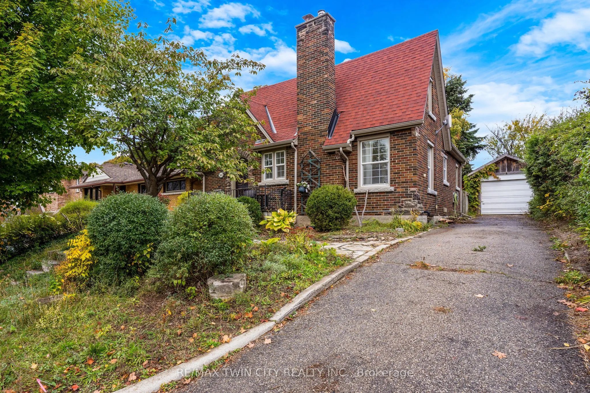 360 Luella Street, ON N2H 2J4