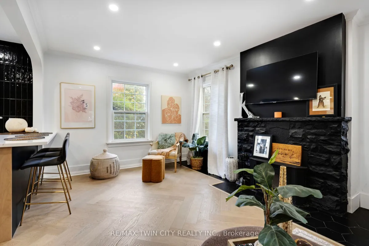 360 Luella Street, ON N2H 2J4