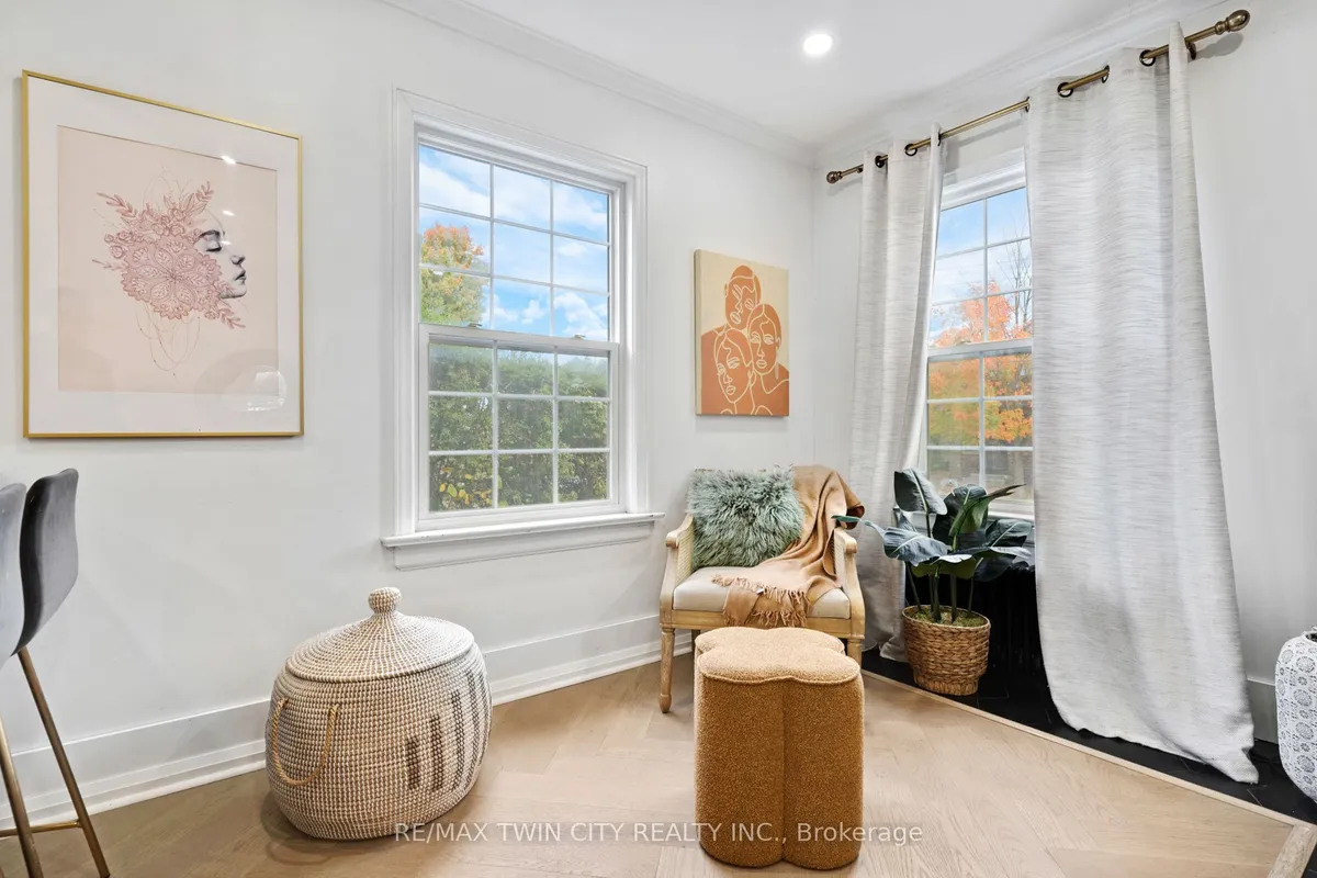 360 Luella Street, ON N2H 2J4