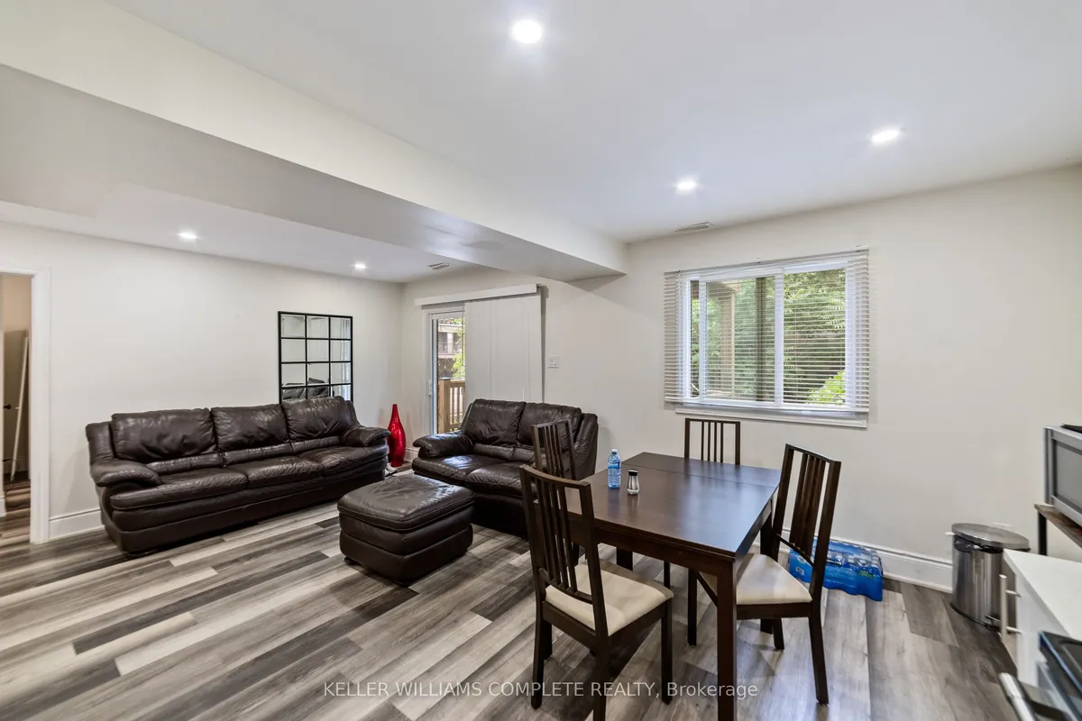 220 Caroline Street, ON L8P 3L4