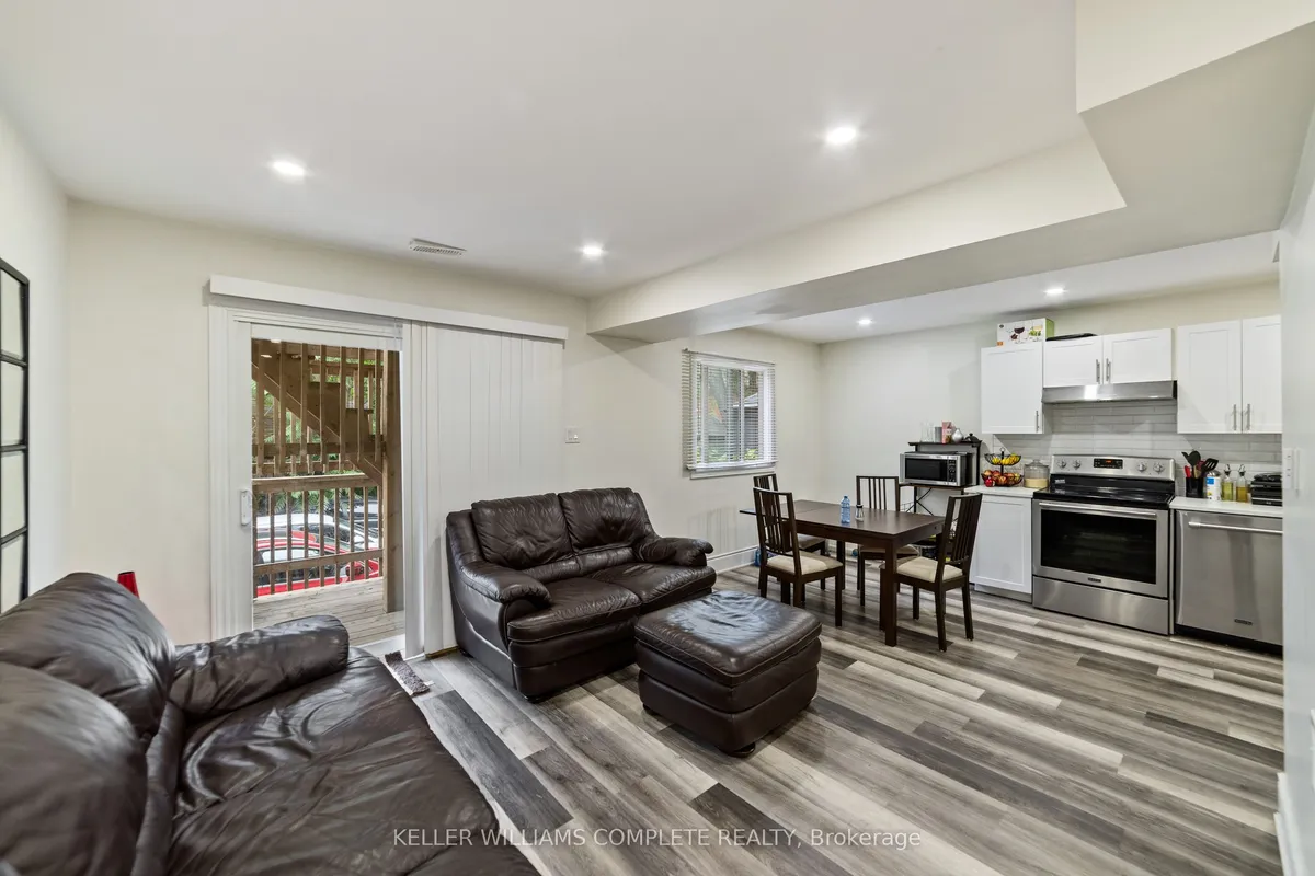 220 Caroline Street, ON L8P 3L4