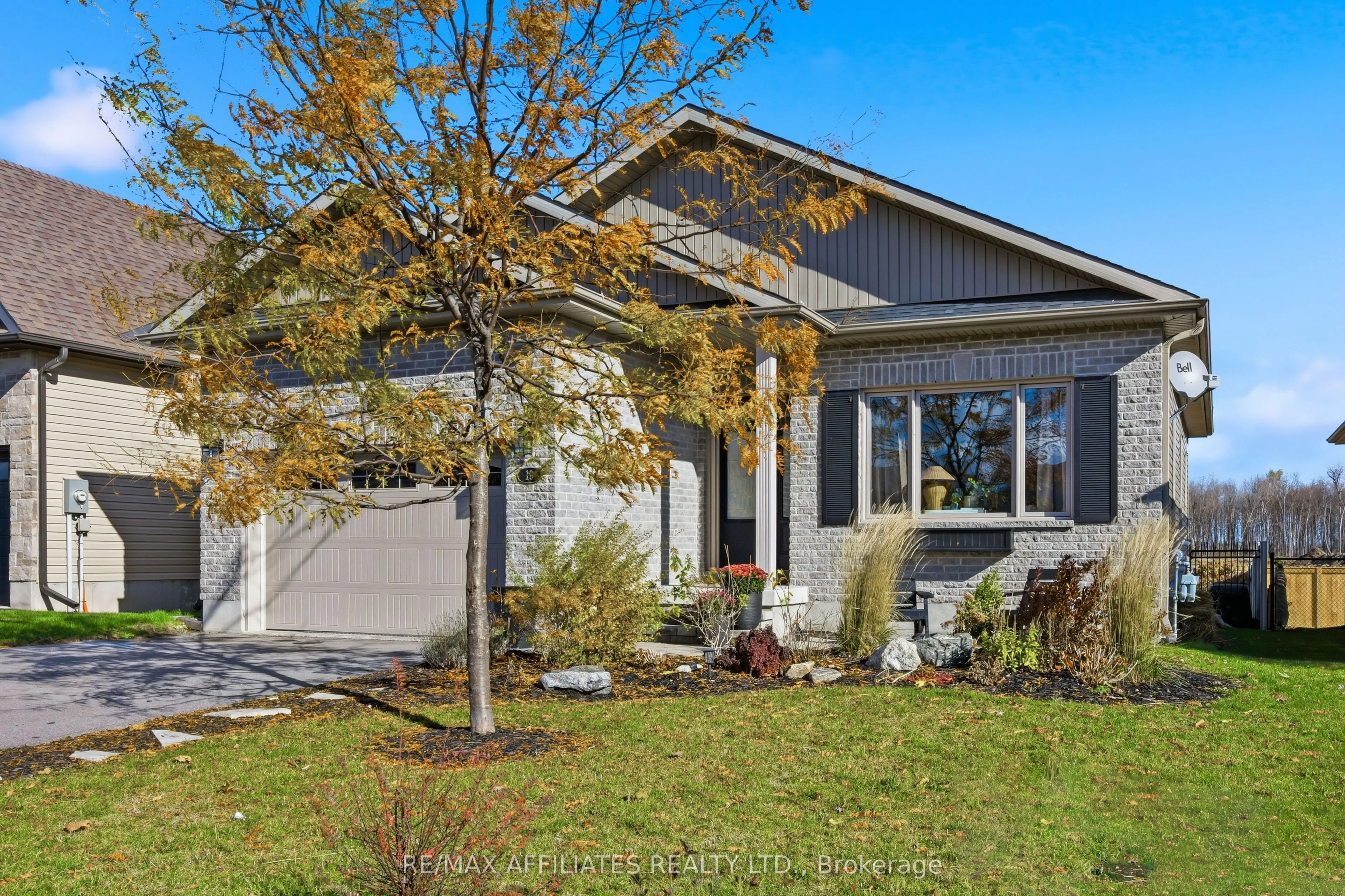 19 Senators Gate Drive, ON K7H 0B5