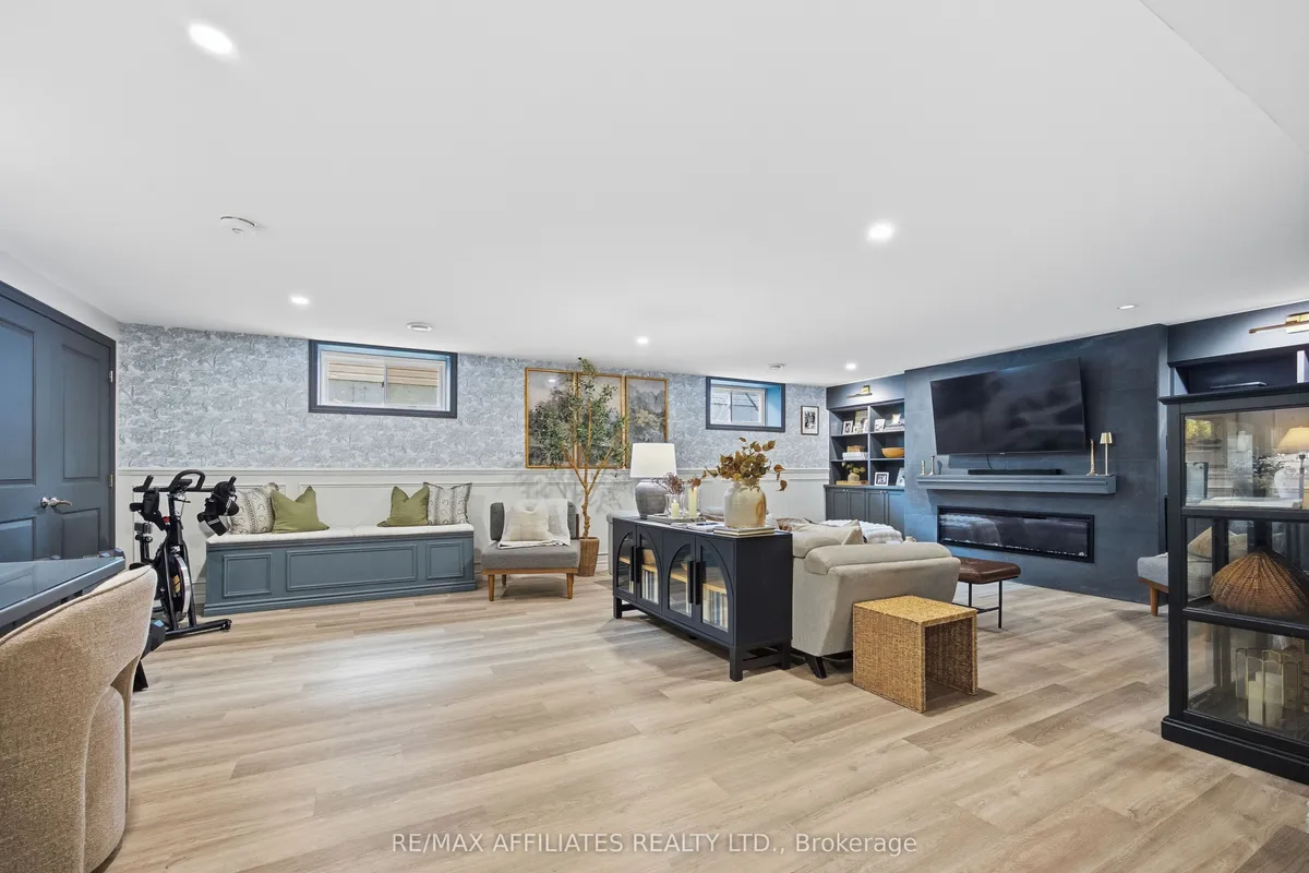 19 Senators Gate Drive, ON K7H 0B5