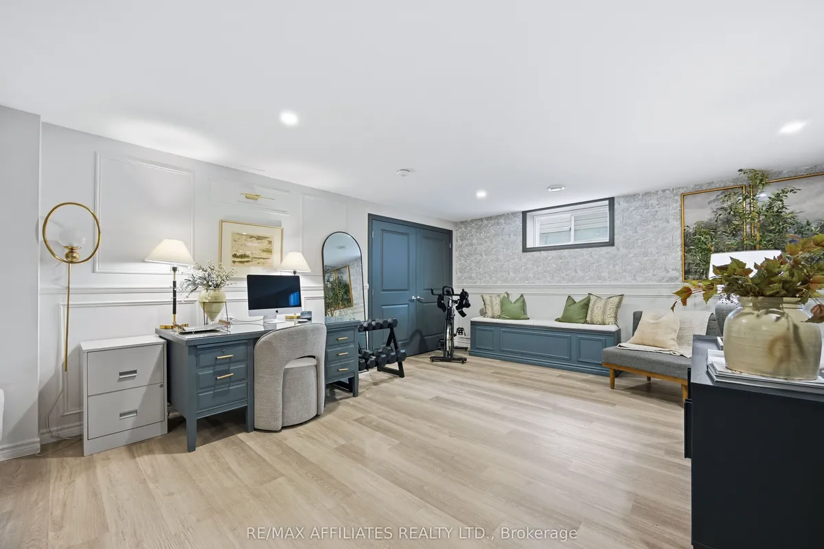 19 Senators Gate Drive, ON K7H 0B5