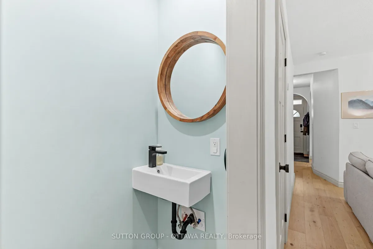 154 Arlington Avenue, ON K1R 5S7