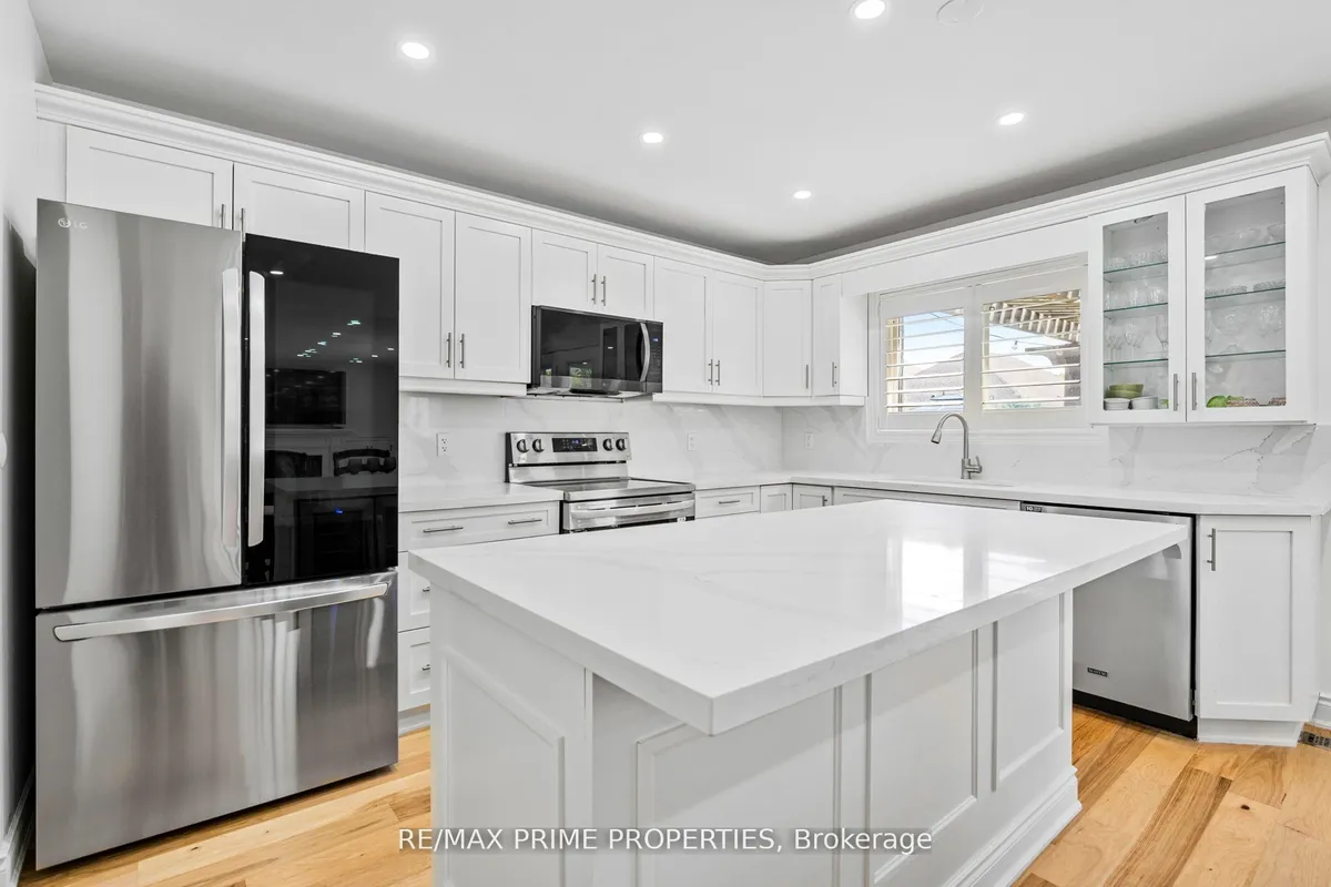 52 Clare Avenue, ON L3C 0B7