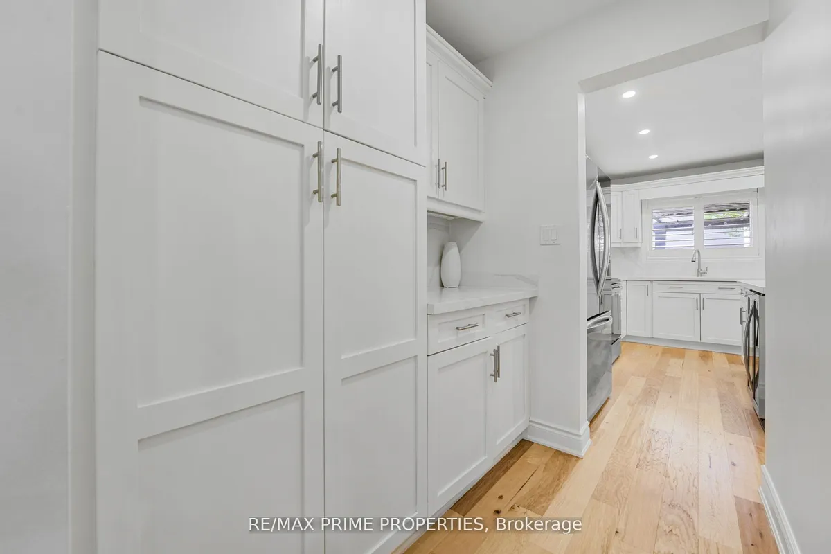 52 Clare Avenue, ON L3C 0B7