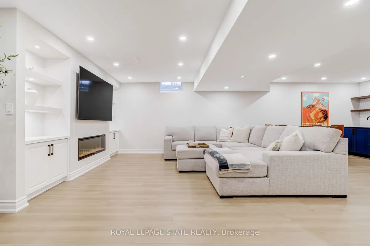 36 Irwin Avenue, ON L9K 0E9