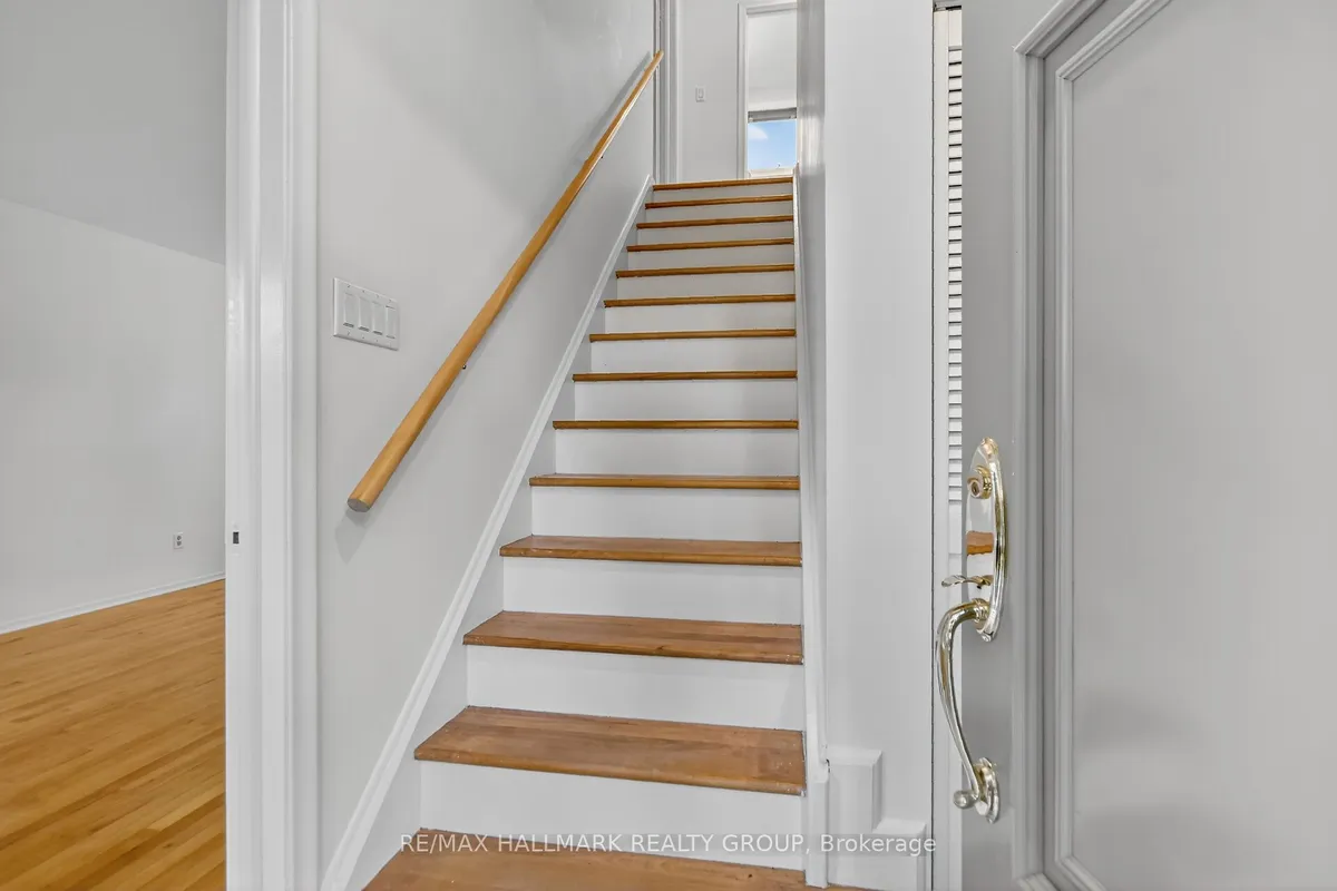 2042 Tilson Street, ON K1G 2M7