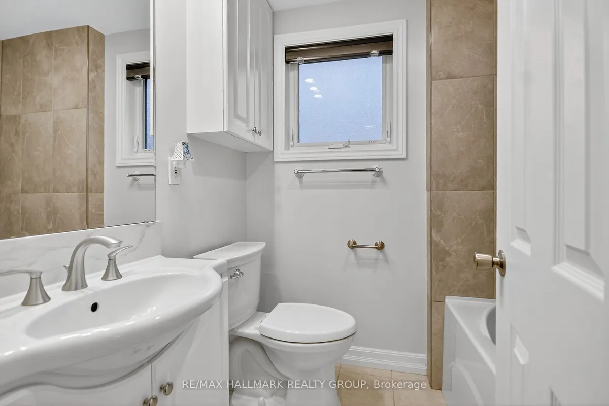 2042 Tilson Street, ON K1G 2M7