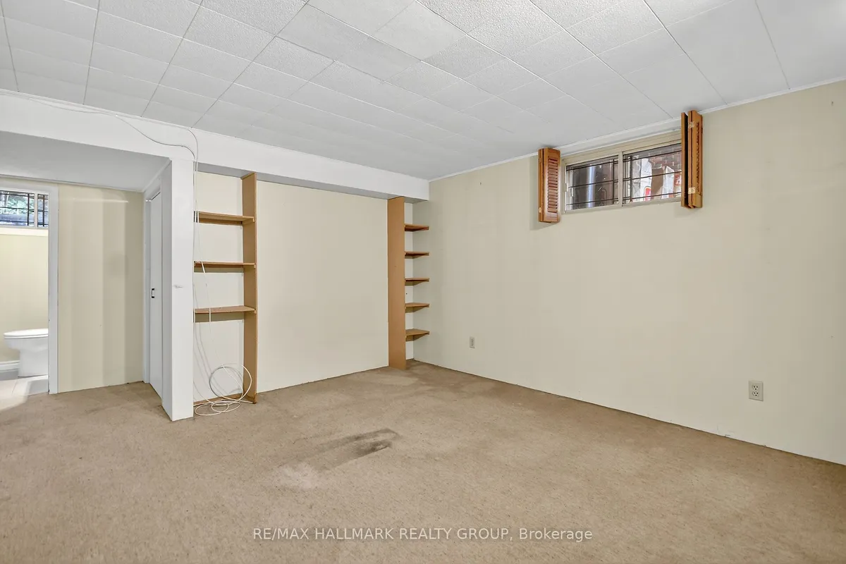 2042 Tilson Street, ON K1G 2M7