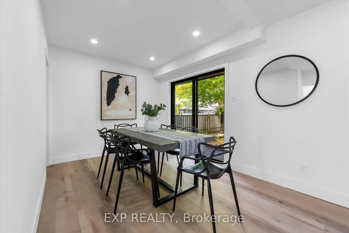 39 Grandfield Street, ON L8T 2H1