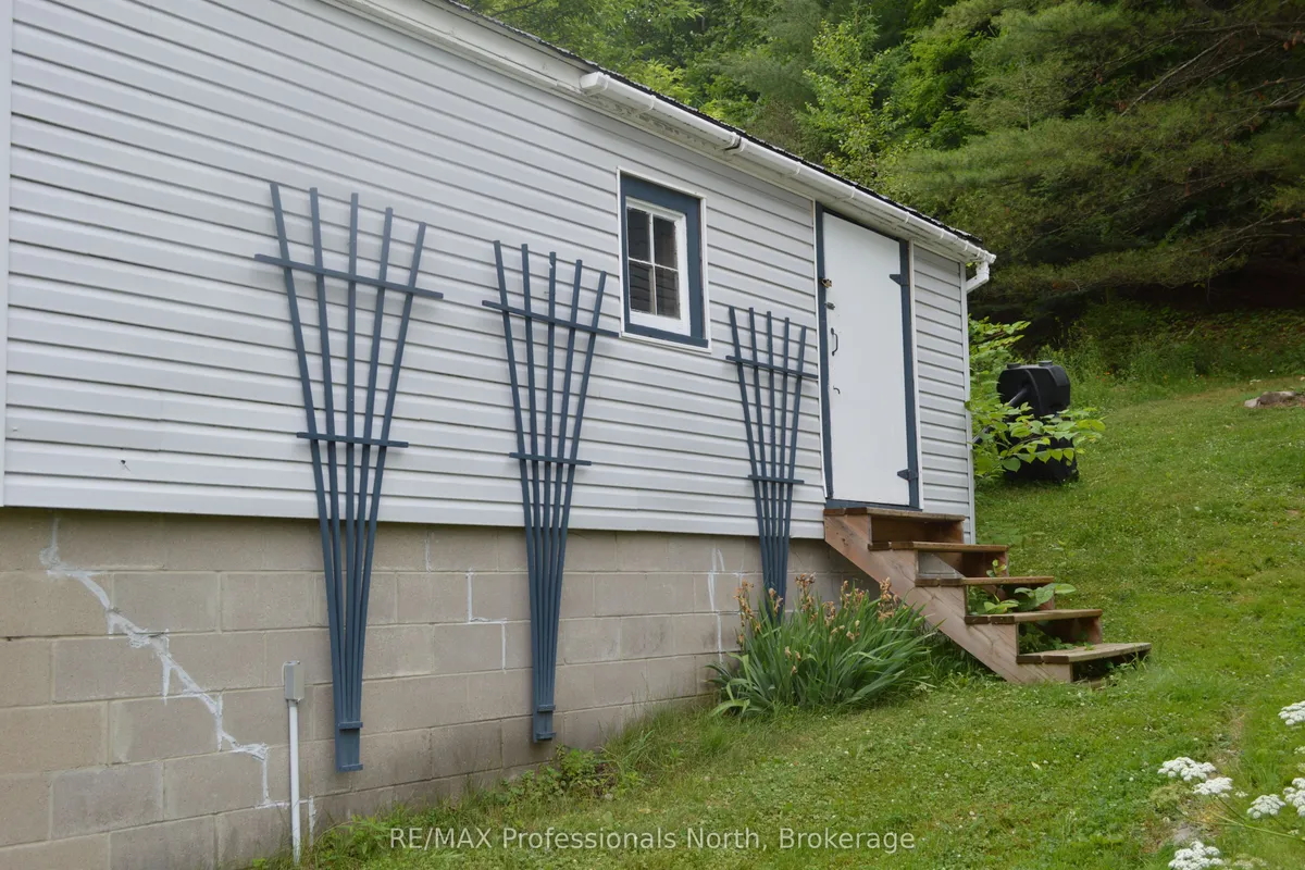 72 Bobcaygeon Road, ON K0M 2K0