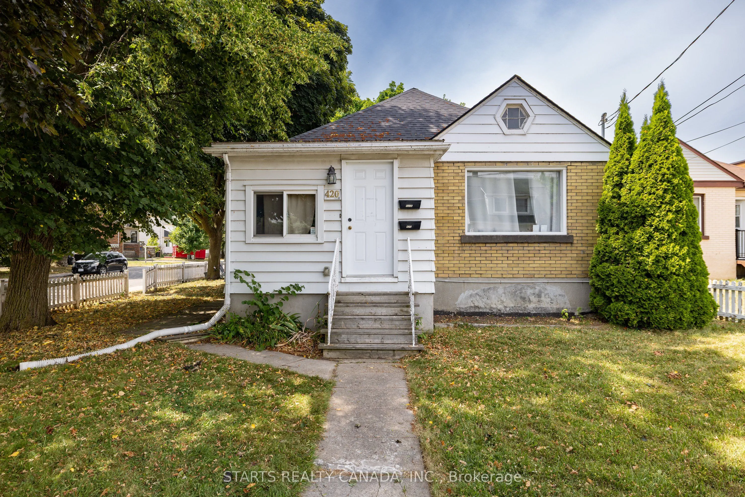 420 Macdonnell Street, ON K7L 4E4