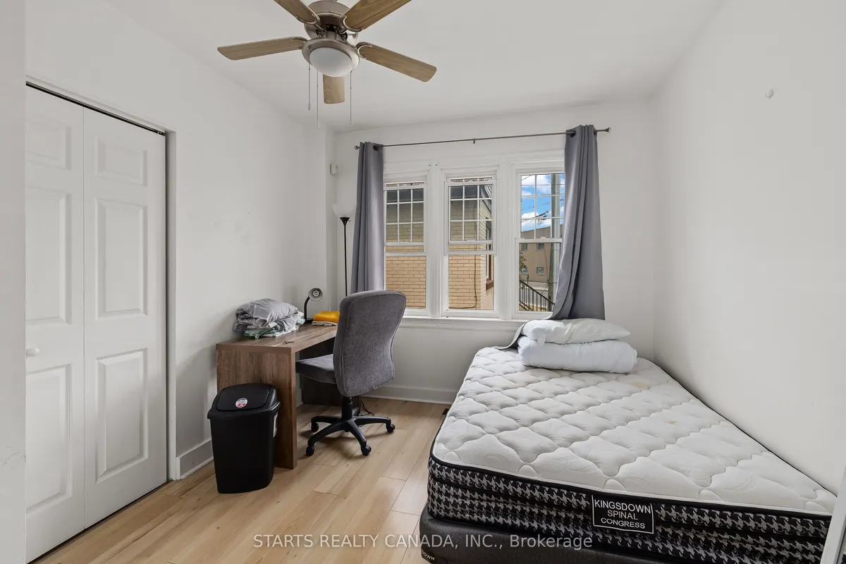 420 Macdonnell Street, ON K7L 4E4