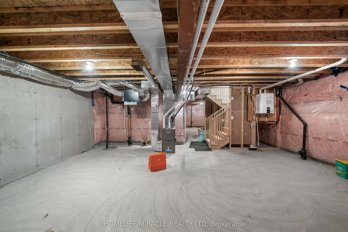 23 Lincoln Drive, ON K8N 0T6