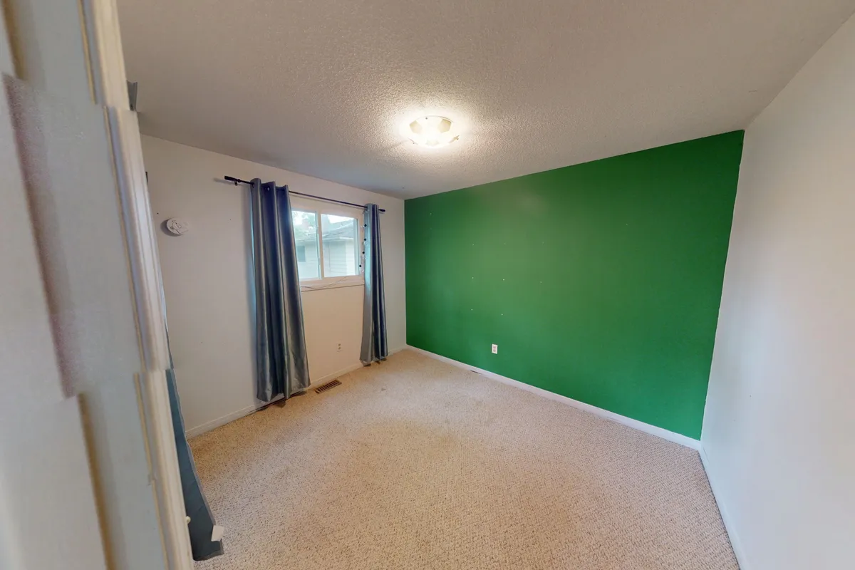 7428 Petrullo Court, ON L2H 2K4