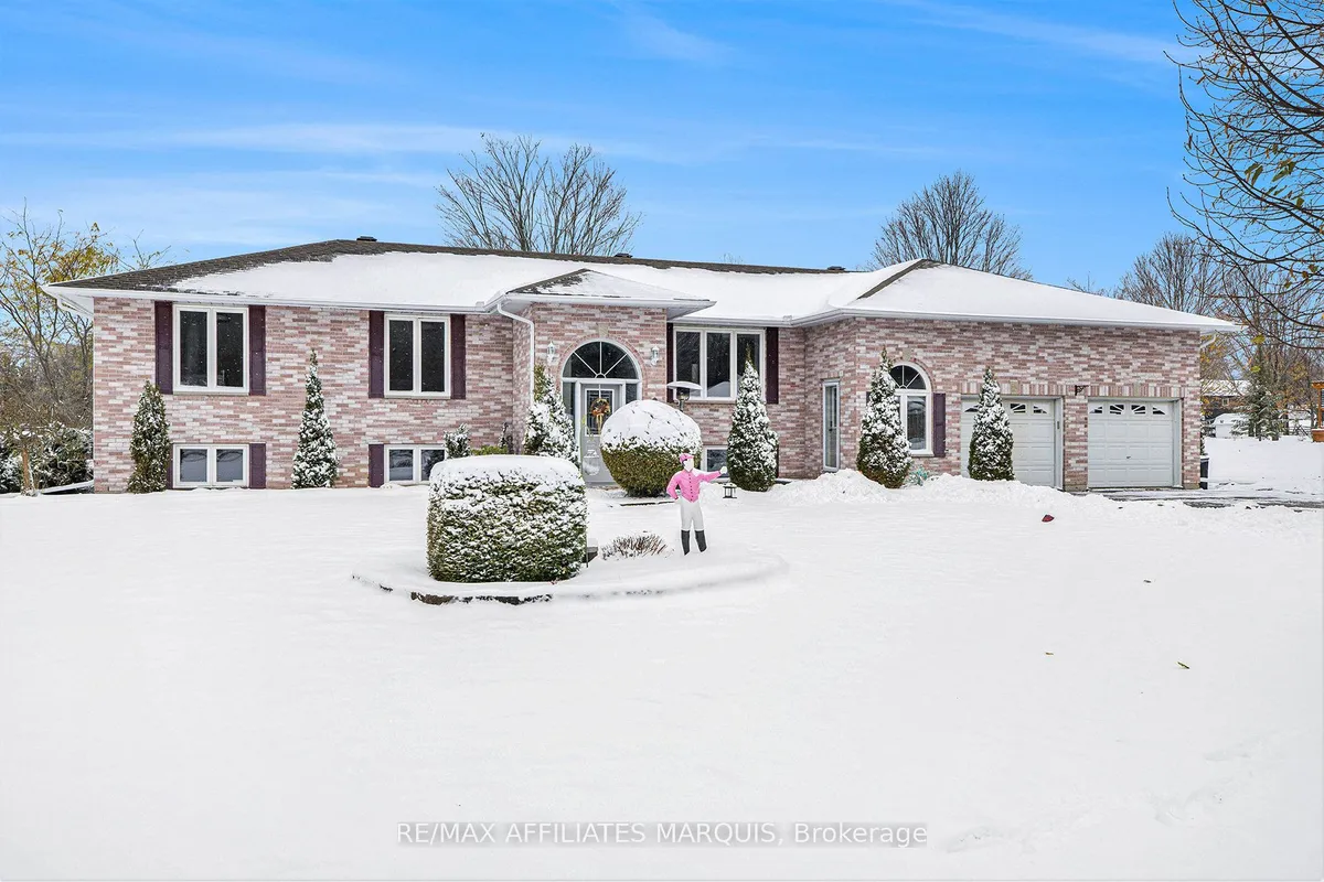 8 Davis Lane, ON K7A 4S5