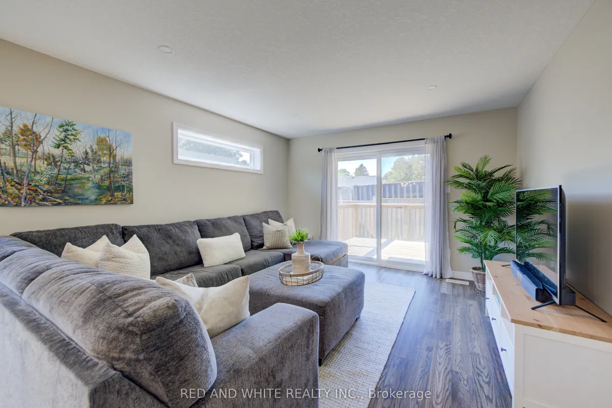 56 Norfolk Street, ON N0E 1Y0