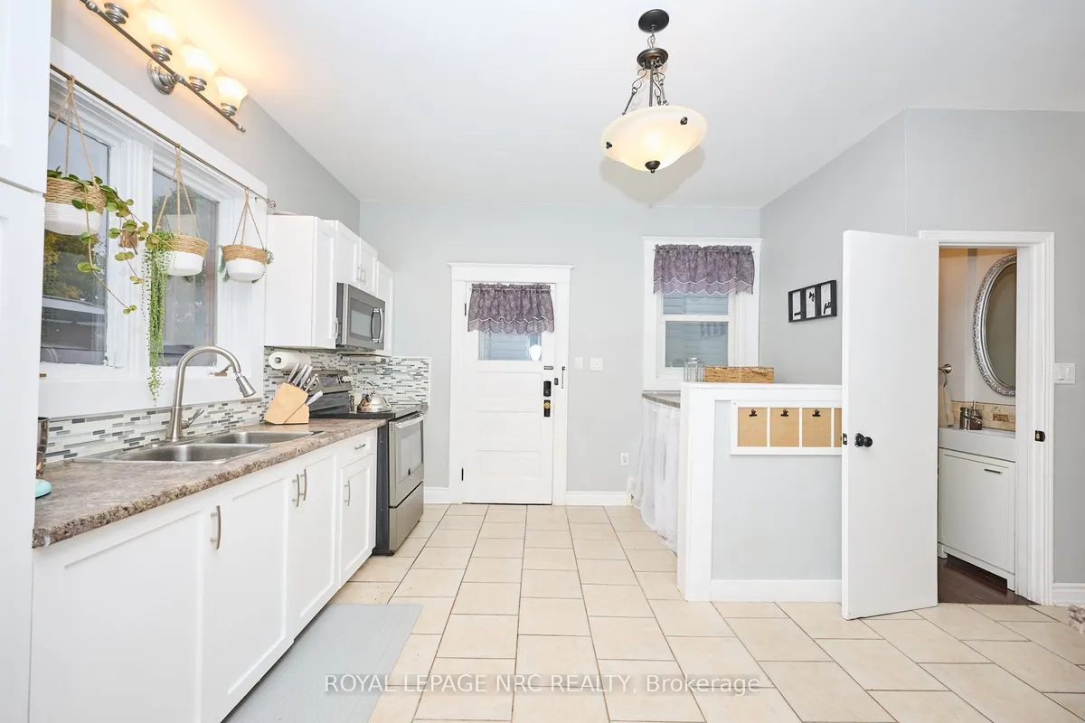 138 YOUNG Street, ON L3B 4C8