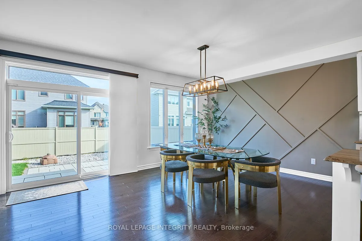 32 Aconitum Way, ON K1T 0S1