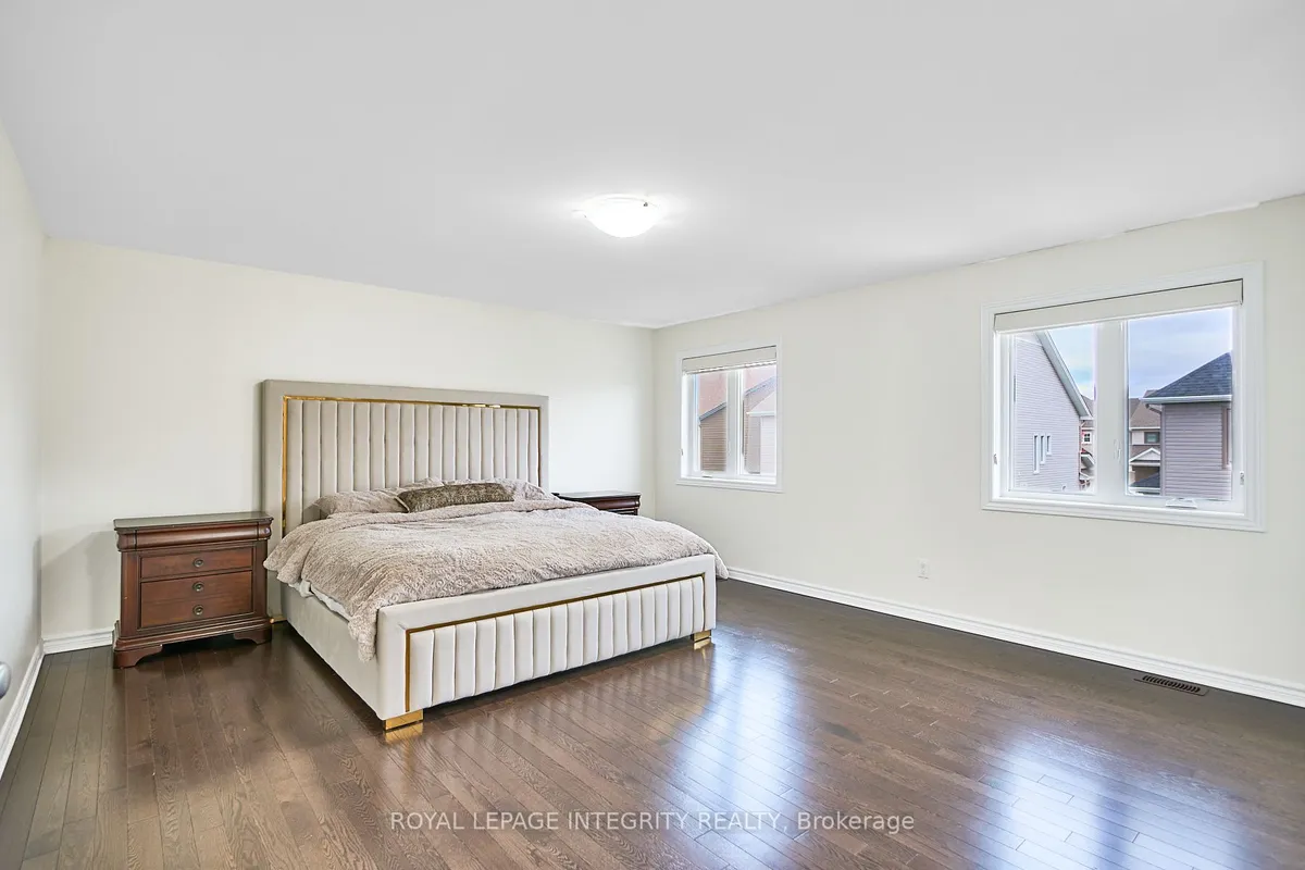 32 Aconitum Way, ON K1T 0S1