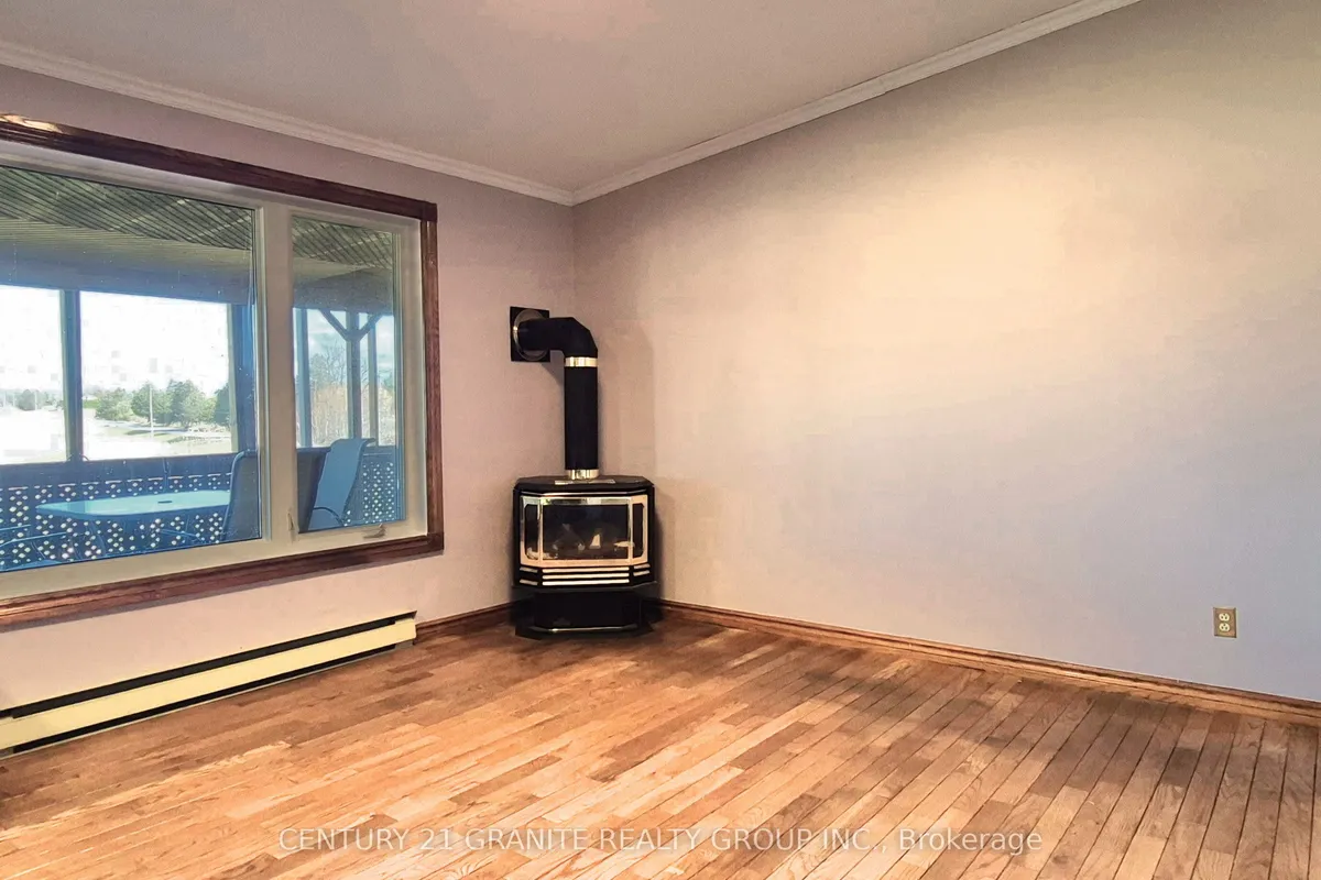 15 East Hungerford Road, ON K0K 3J0