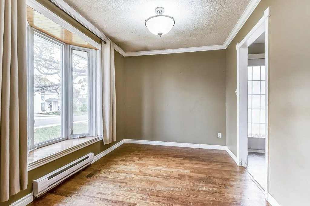 30 Ermatinger Street, ON K0L 2H0