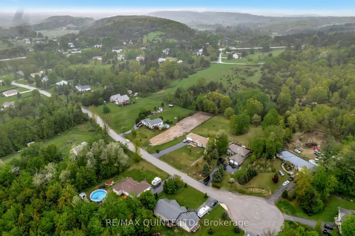 43b Deerfield Drive, ON K0K 2C0