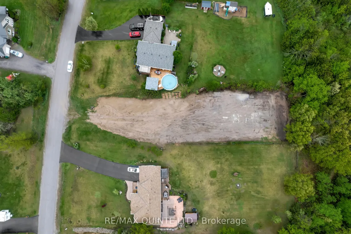 43b Deerfield Drive, ON K0K 2C0