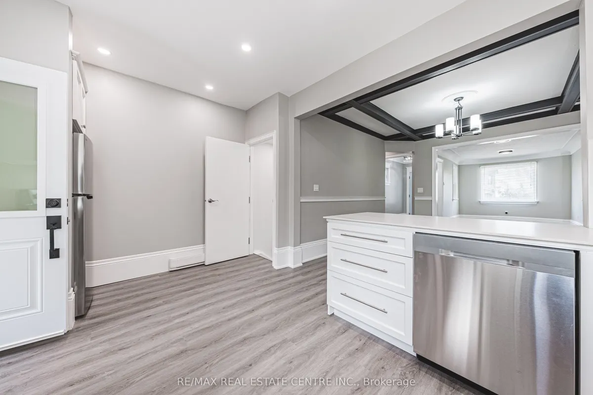 354 Cumberland Avenue, ON L8M 2A2