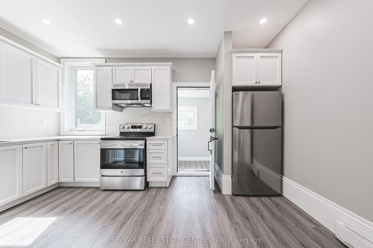 354 Cumberland Avenue, ON L8M 2A2