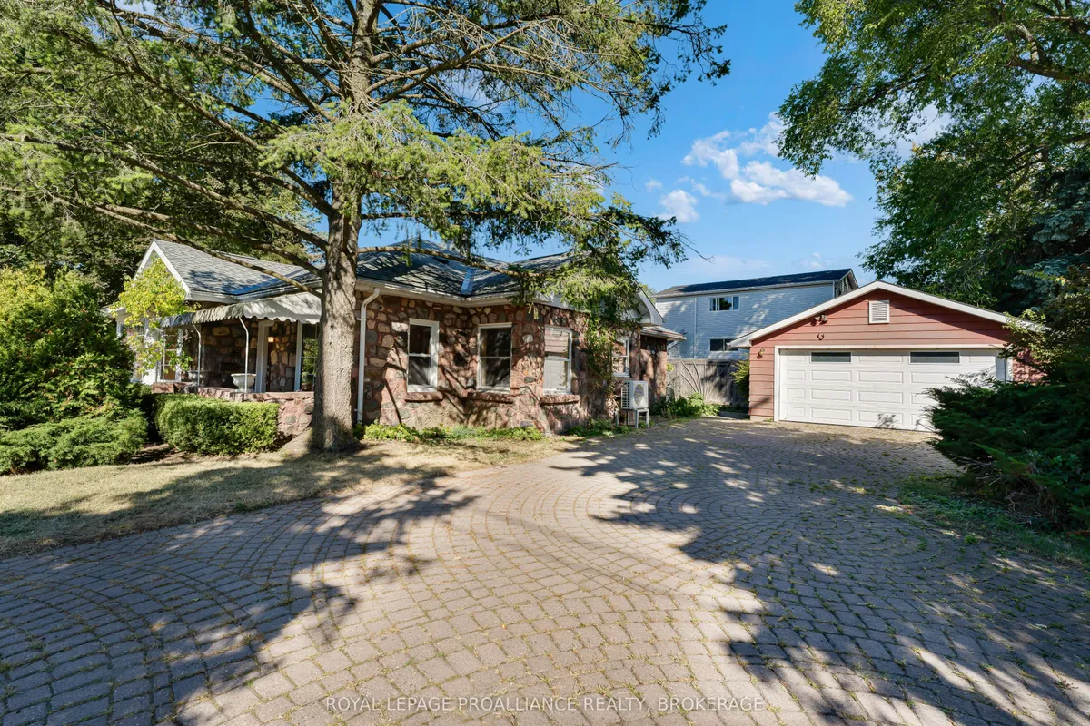 235 Park Street, ON K7L 1K4