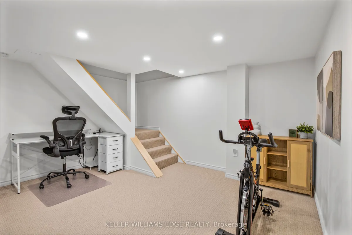 45 Barons Avenue, ON L8K 2Y1