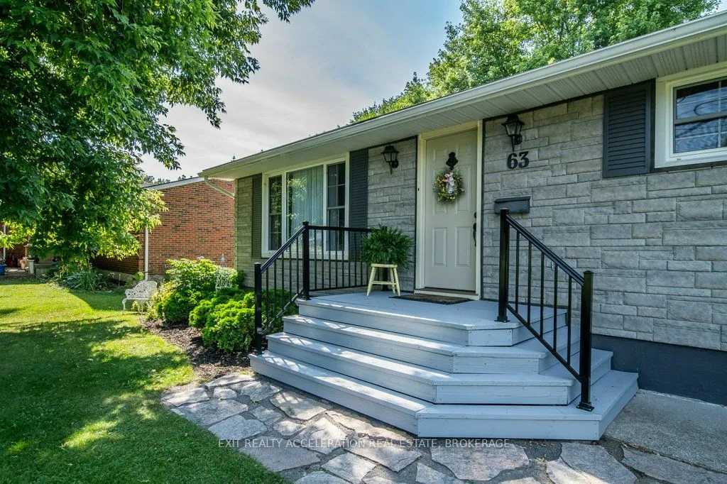 63 River Road, ON K7R 3H3