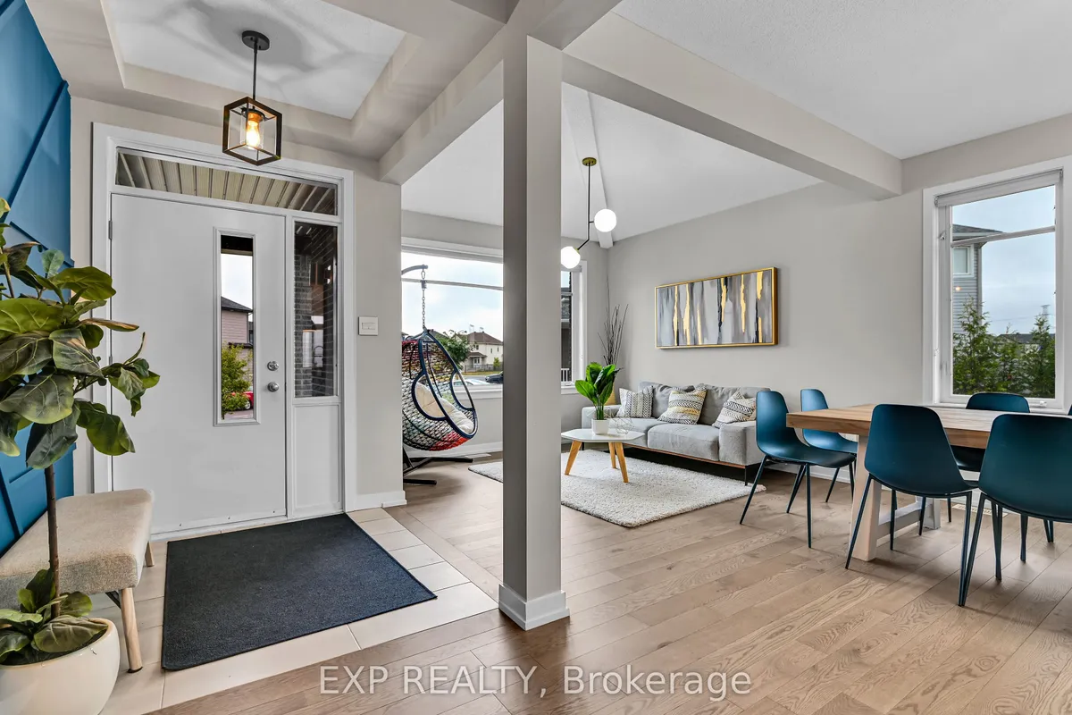 364 Gloaming Crescent, ON K2S 1B6