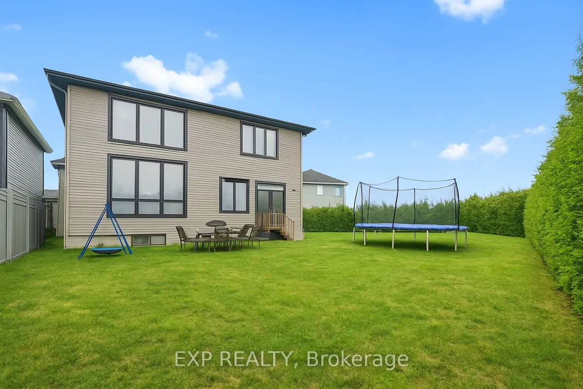 364 Gloaming Crescent, ON K2S 1B6