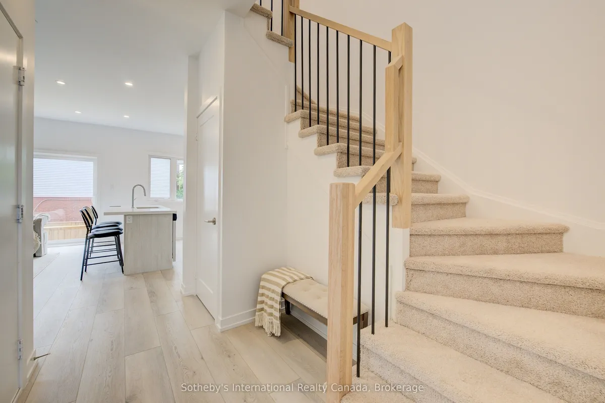 416 Dundas Street, ON N1R 8H7