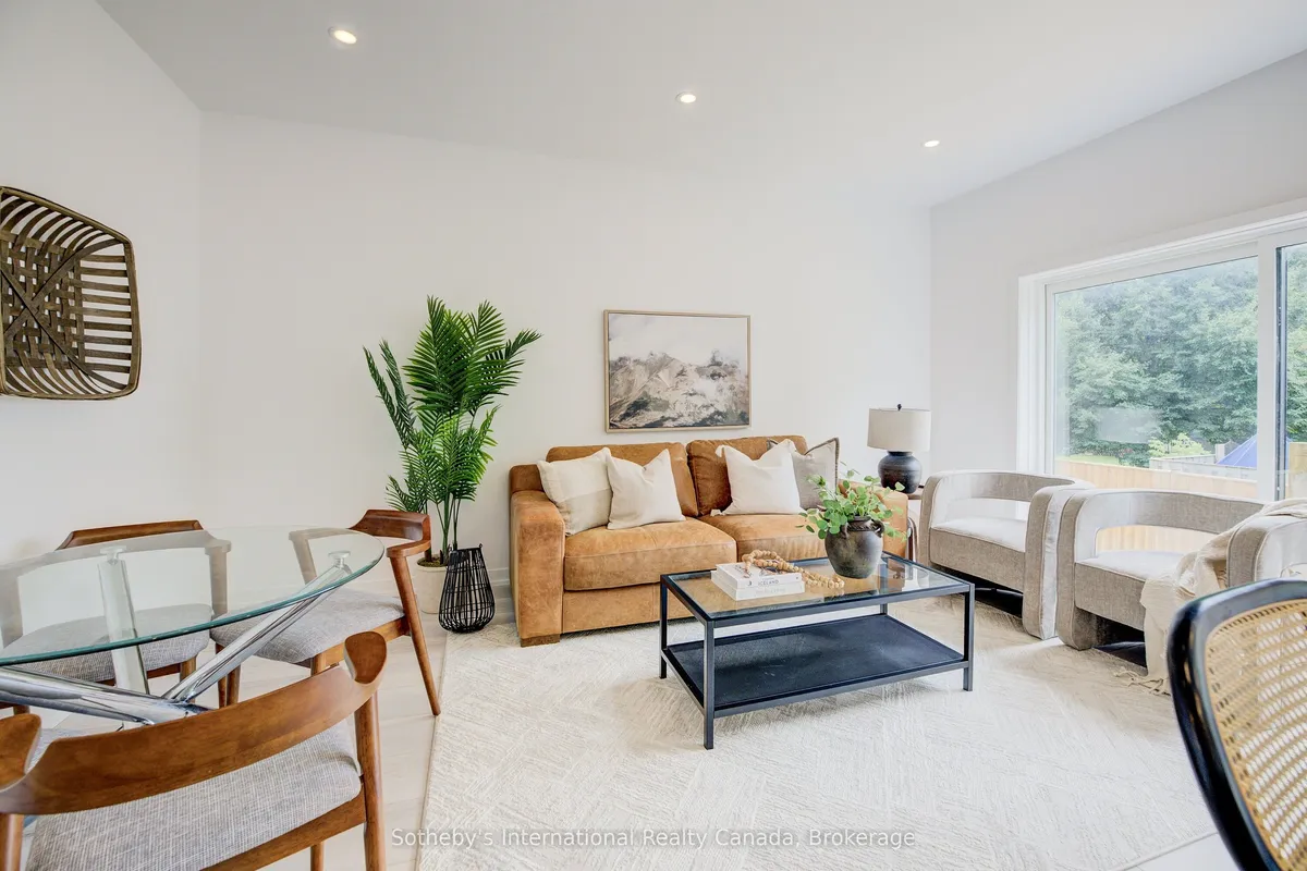 416 Dundas Street, ON N1R 8H7